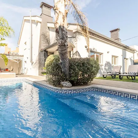 Geranios Villa *